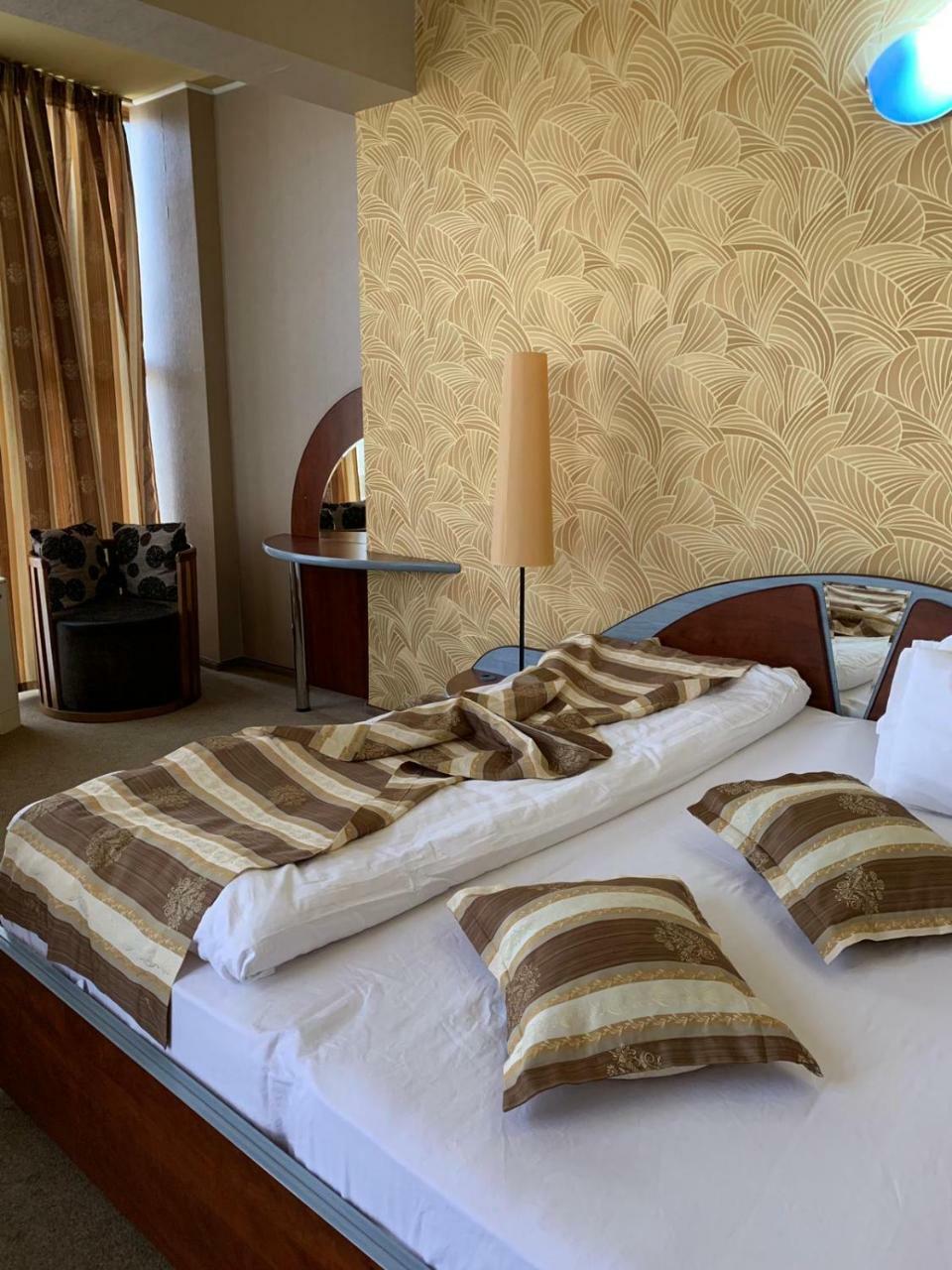 Hotel Helin - Calea Bucuresti Craiova Bagian luar foto