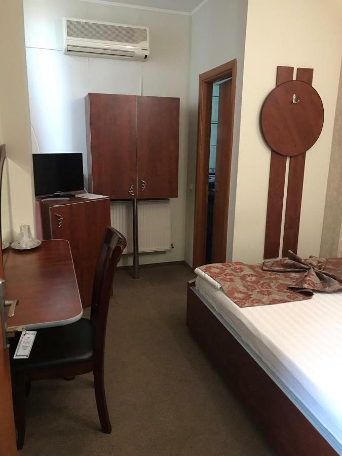 Hotel Helin - Calea Bucuresti Craiova Bagian luar foto