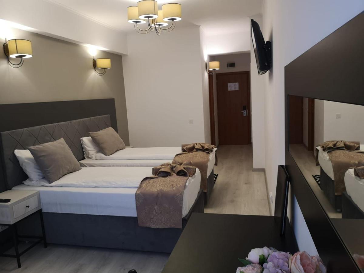 Hotel Helin - Calea Bucuresti Craiova Bagian luar foto